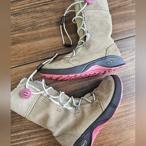 Chaco Kids Boots in Tan and Pink